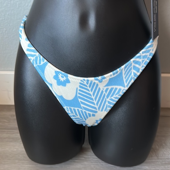 Arizona wild  String top with cheeky bottom set. - Picture 6 of 13